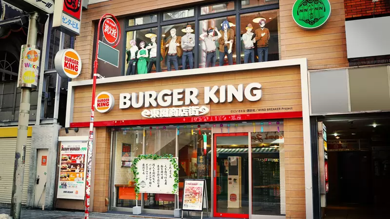《日本汉堡王涂鸦事件》网友批评涩谷治安败坏原来只是动画合作活动的噱头