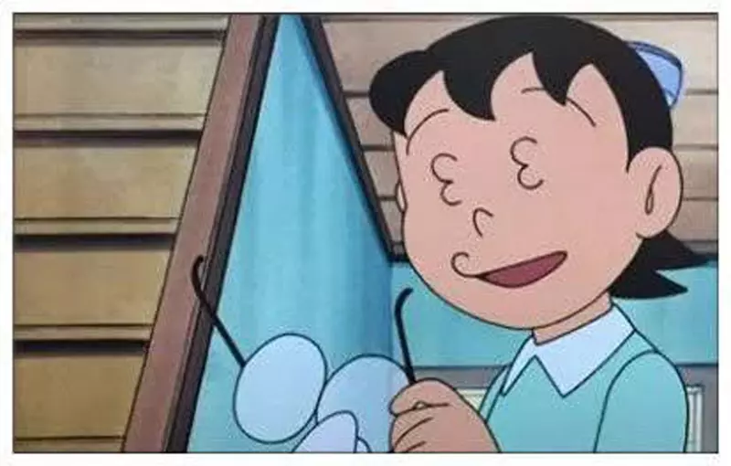 动漫人物改变造型的差异有时光是脱眼镜或放下头发就有很明显的不同