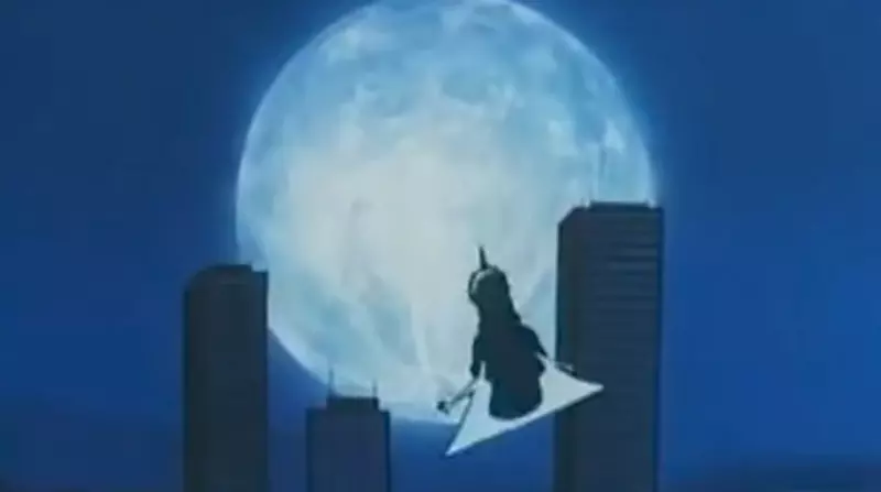 《80年代的动画夜景》蓝色调让资深动漫迷超怀念这种氛围在现代作品找不到了？