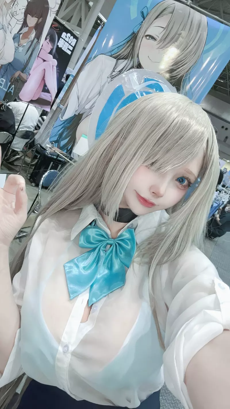 《请正妹COSER帮顾摊》同人创作者解锁了一个成就却也认清自己不是那块料……